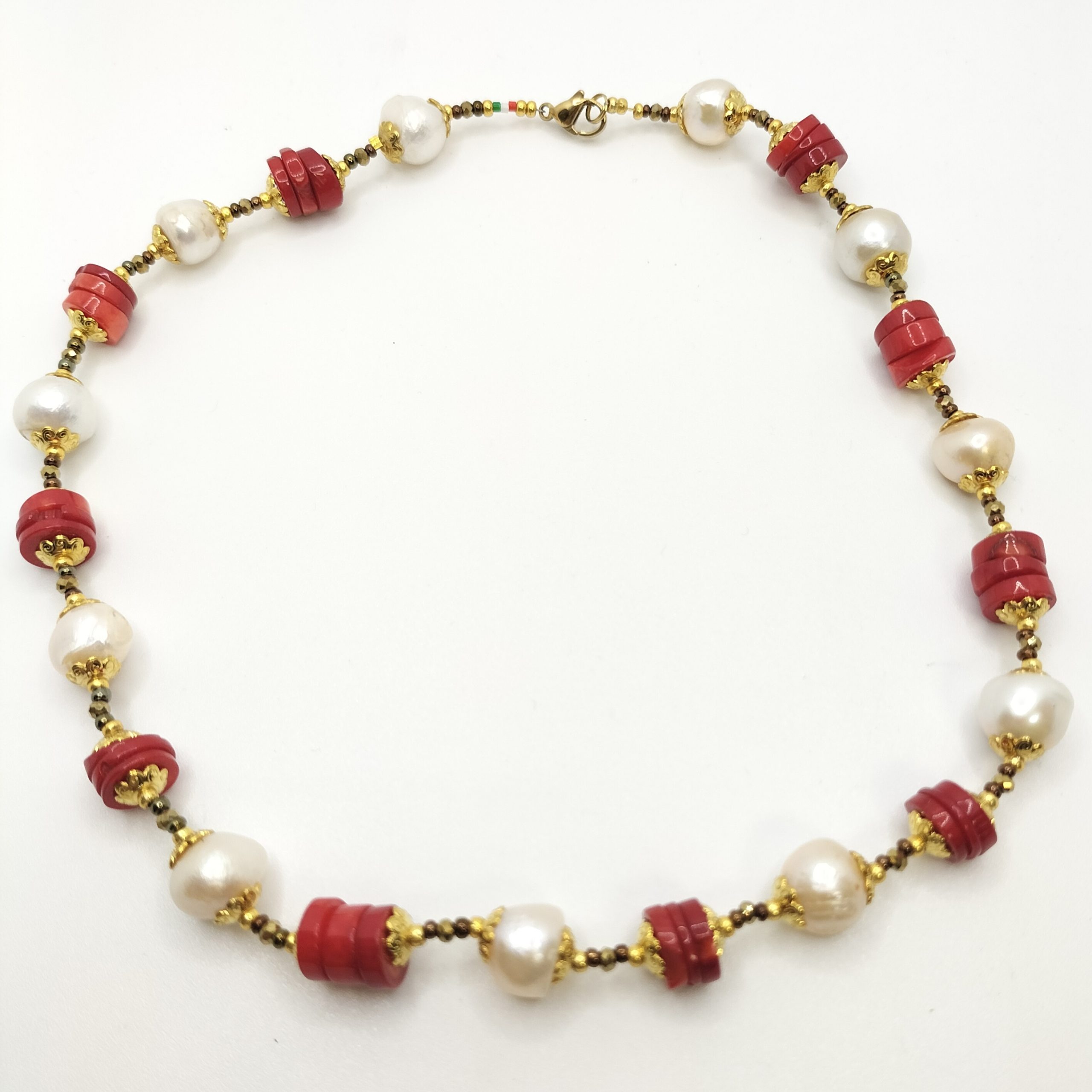 COLLANA SCARAMAZZE DISCHI CORALLO BAMBOO DORATA COLLANA SCARAMAZZE DISCHI CORALLO BAMBOO DORATA