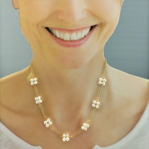 COLLANA ROMBI PERLE COLTIVATE CATENA DORATA.