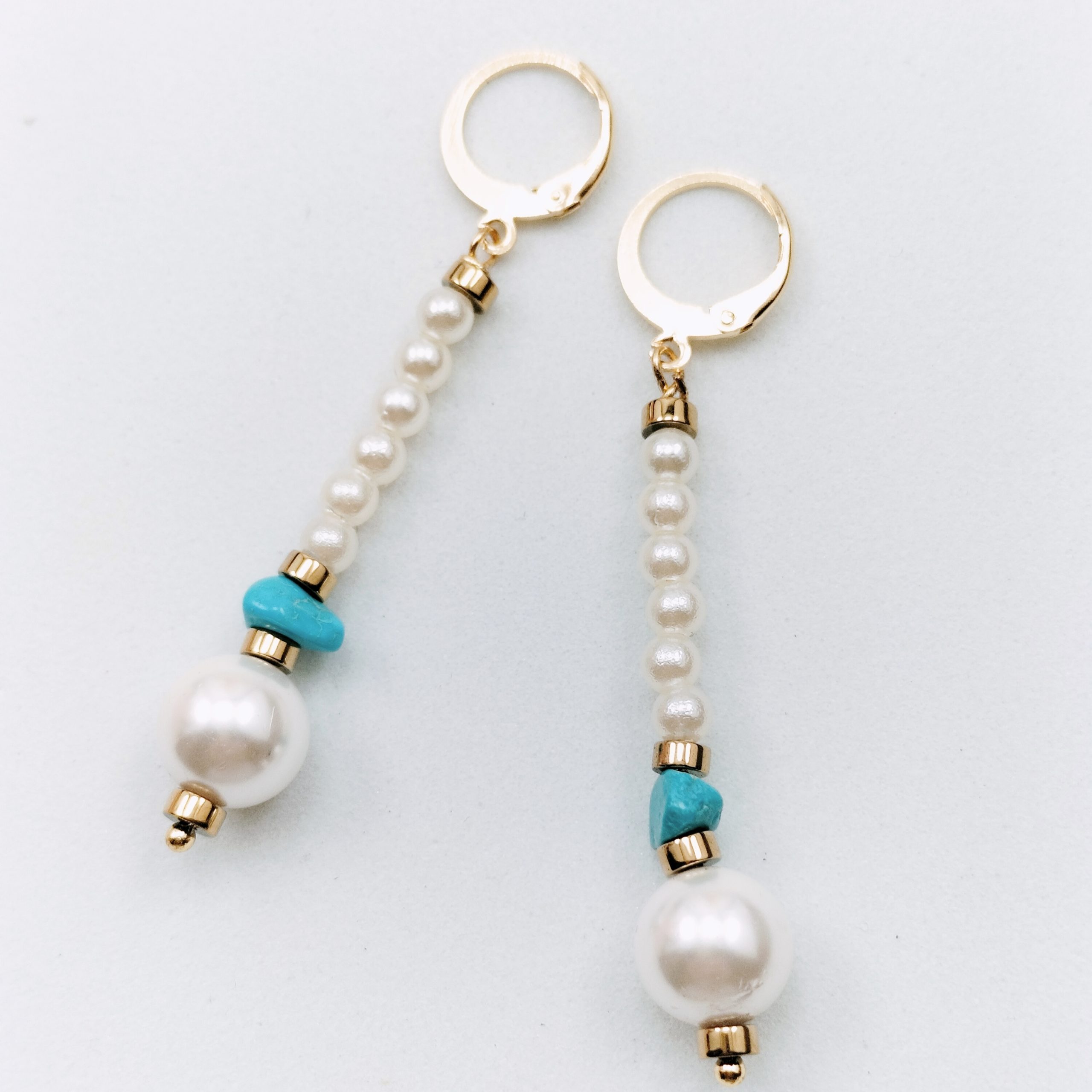 ORECCHINI PEPITE HOWLITE SUNPEARL ALTERNATE ORECCHINI PEPITE HOWLITE SUNPEARL ALTERNATE