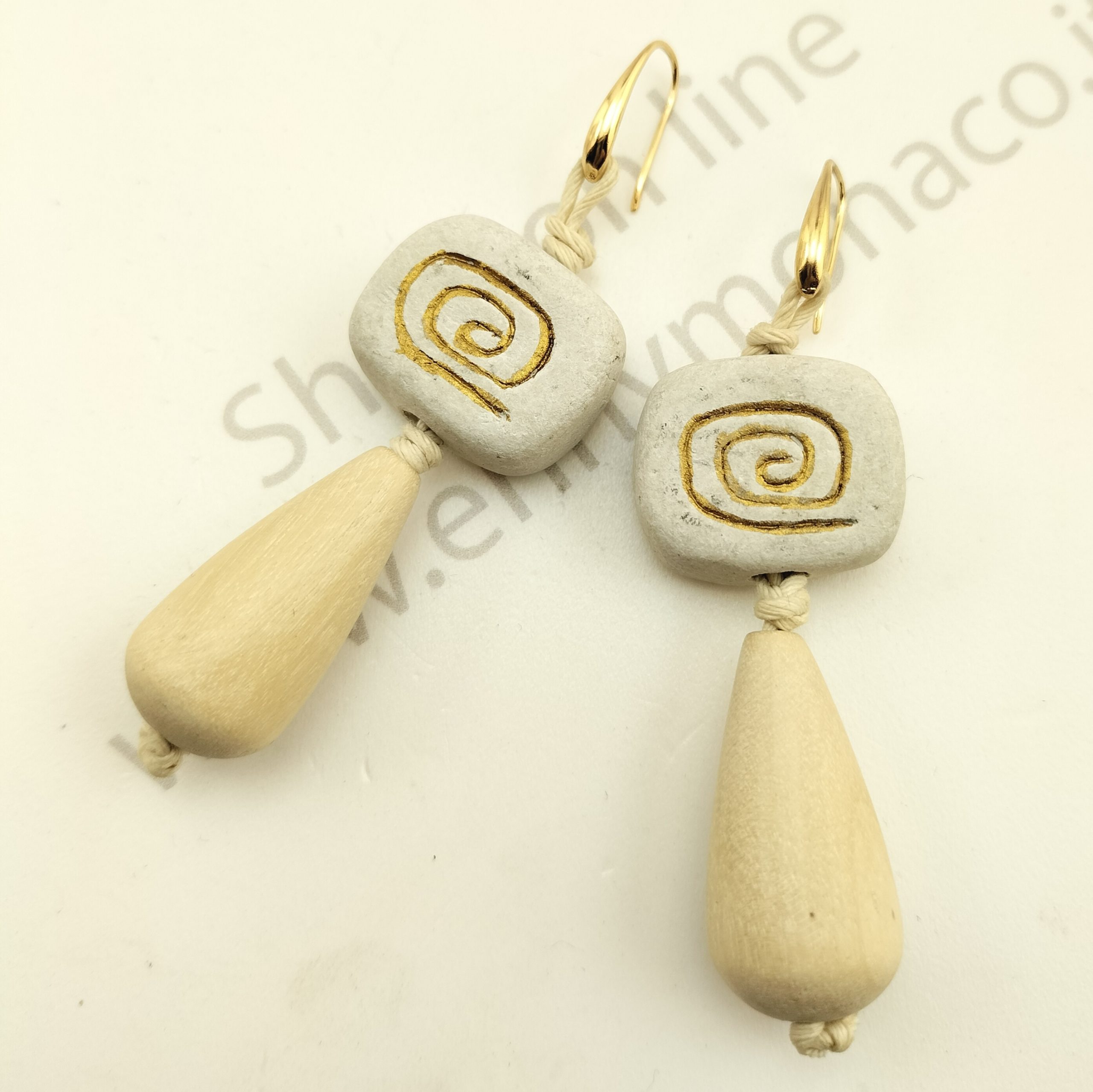 orecchino goccia betulla e ceramica