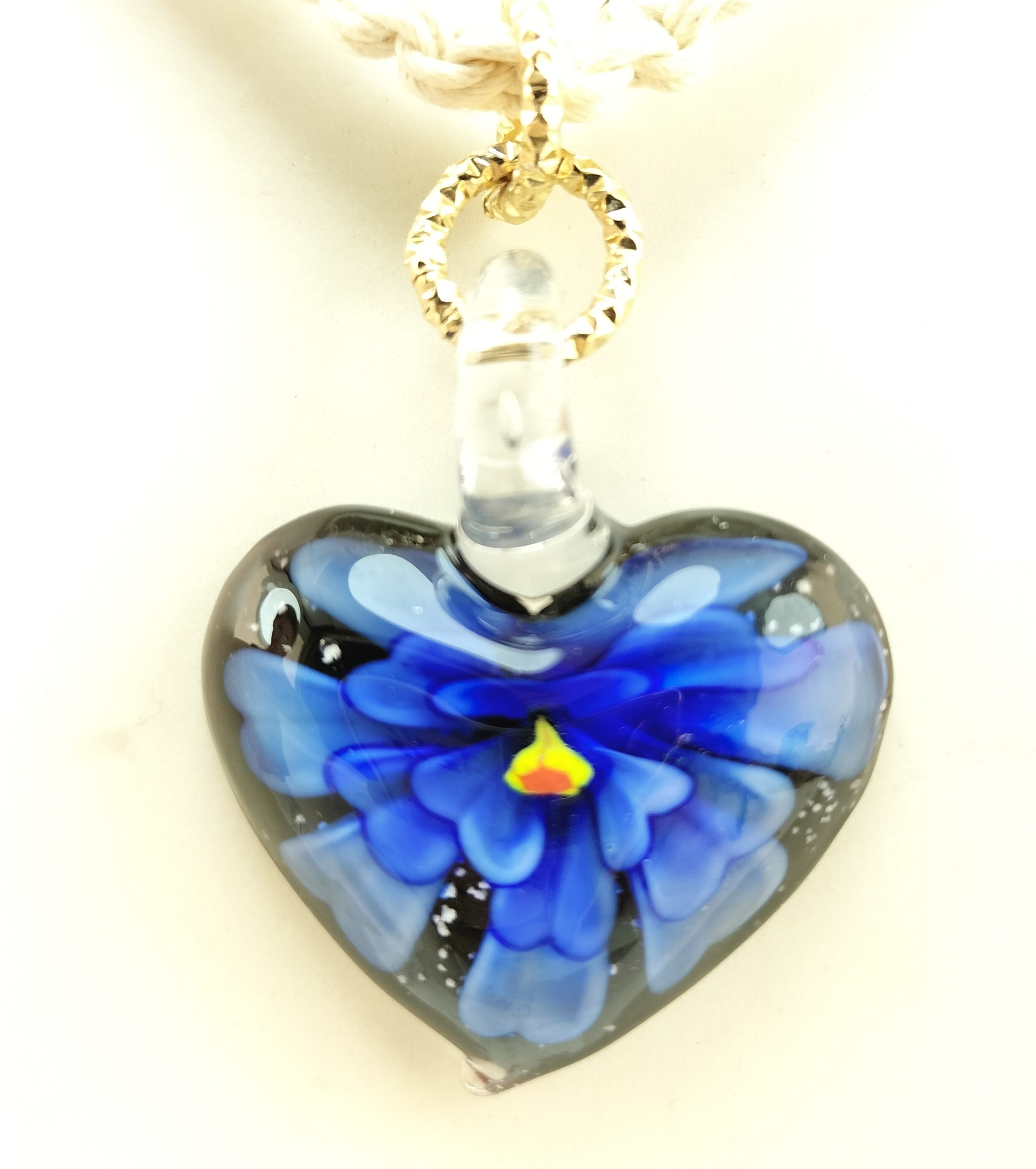 collana cuore vetro murano blu macrame'
